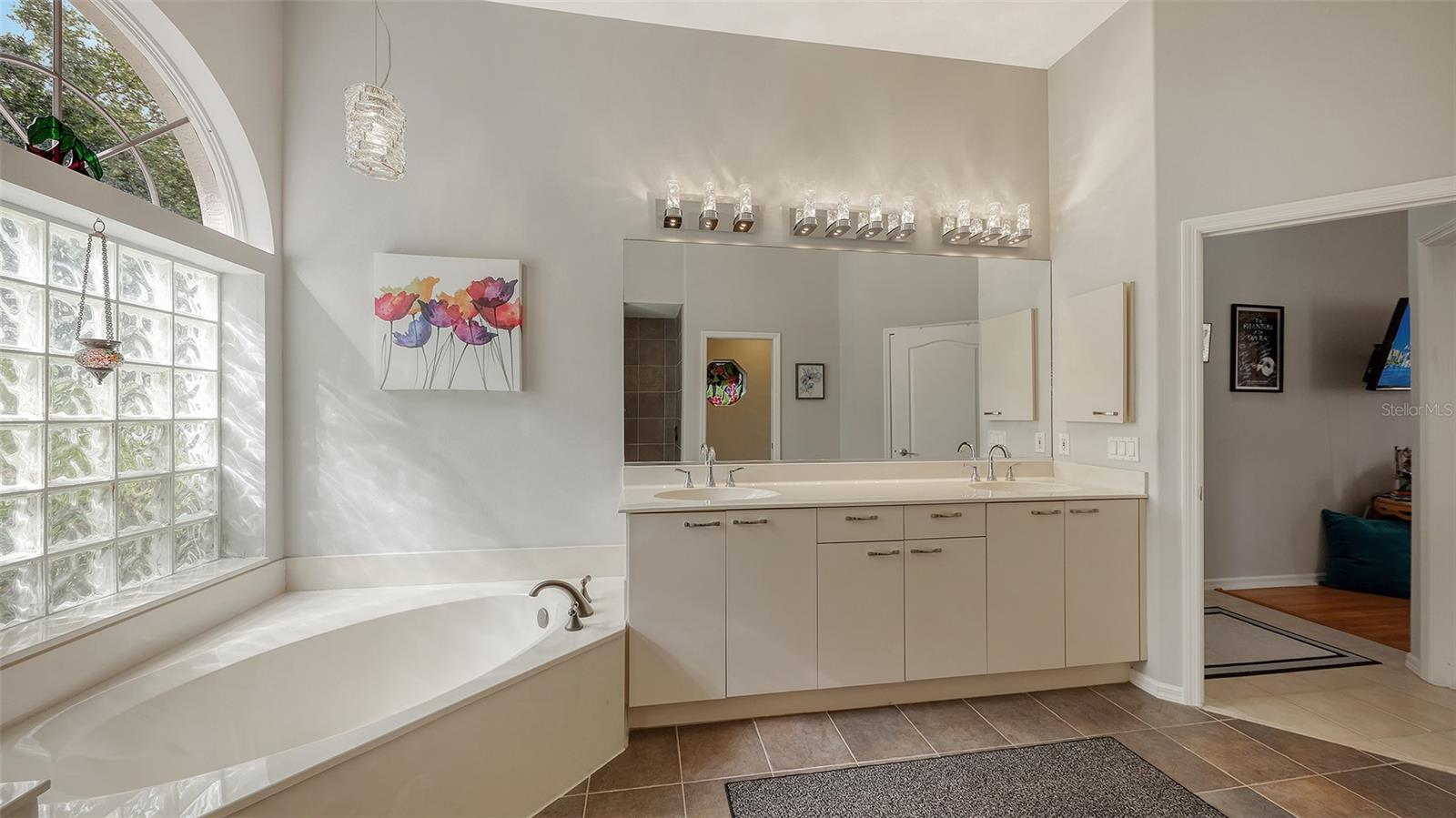 7025 N SERENOA DR — photo 33