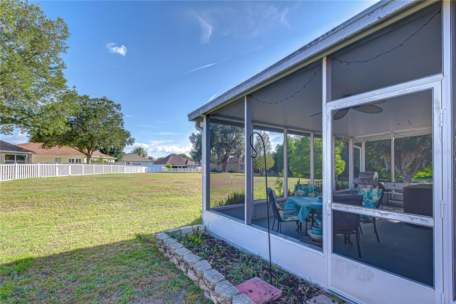 6252 TWIN BRIDGES DR — photo 30