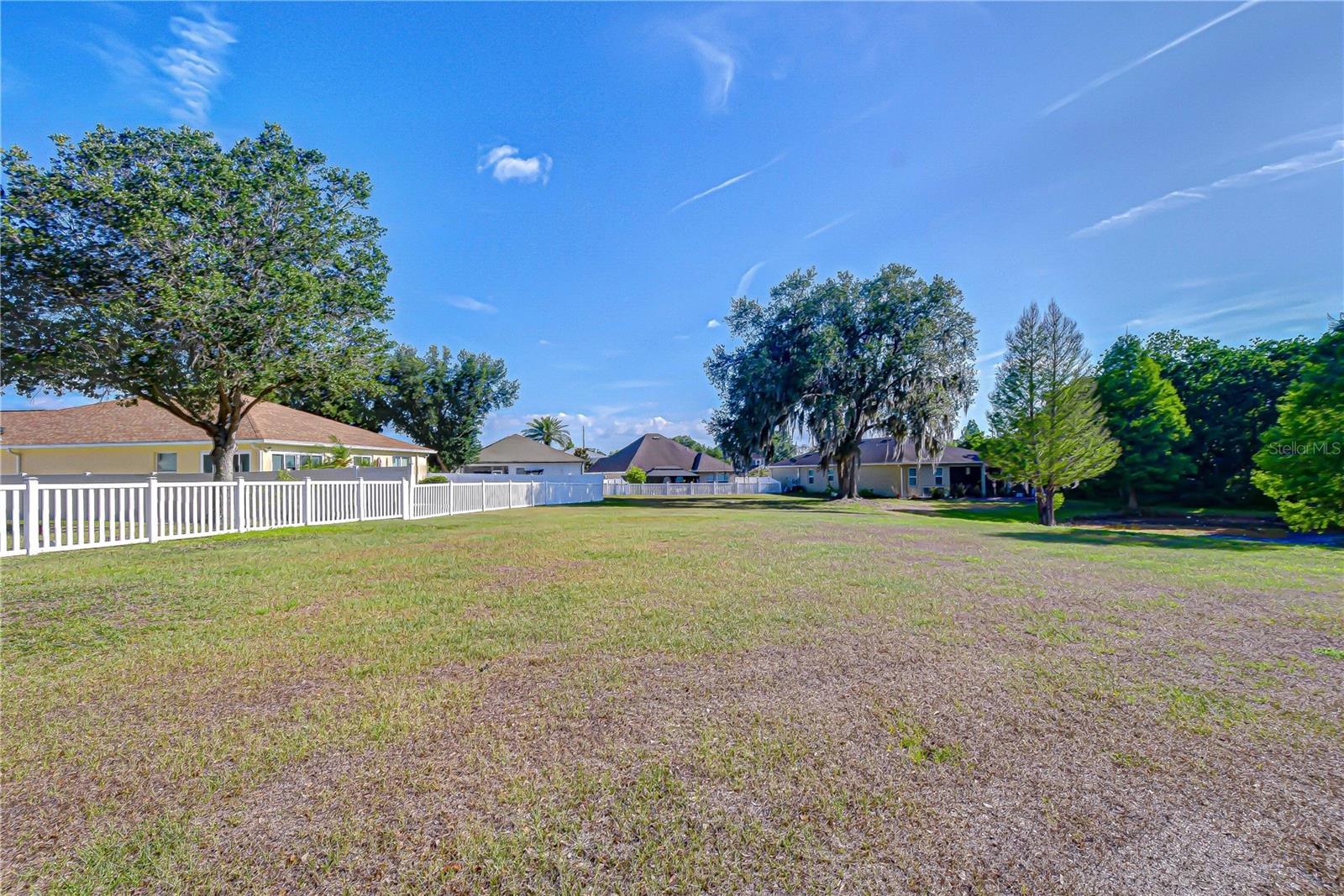 6252 TWIN BRIDGES DR — photo 33