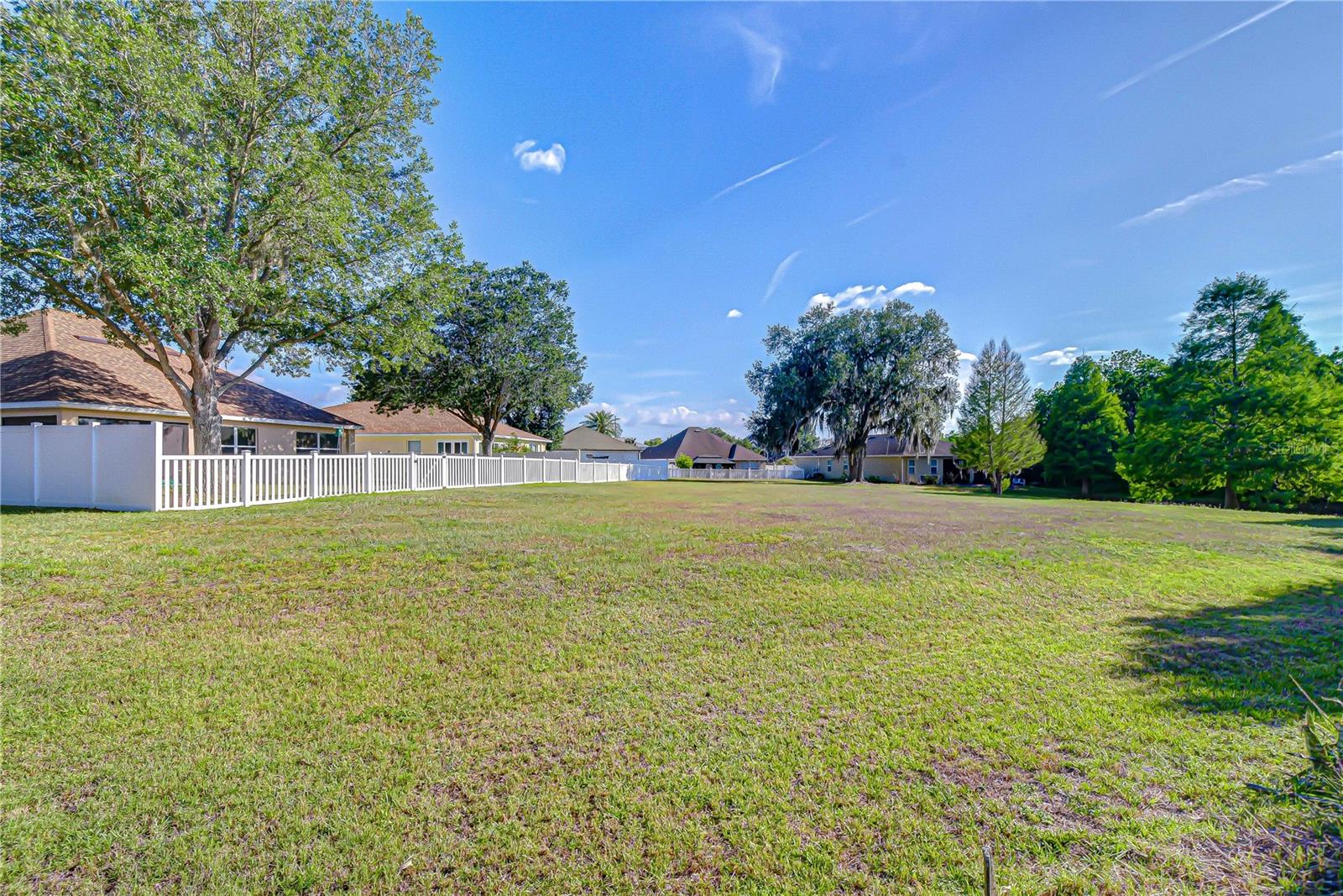6252 TWIN BRIDGES DR — photo 32