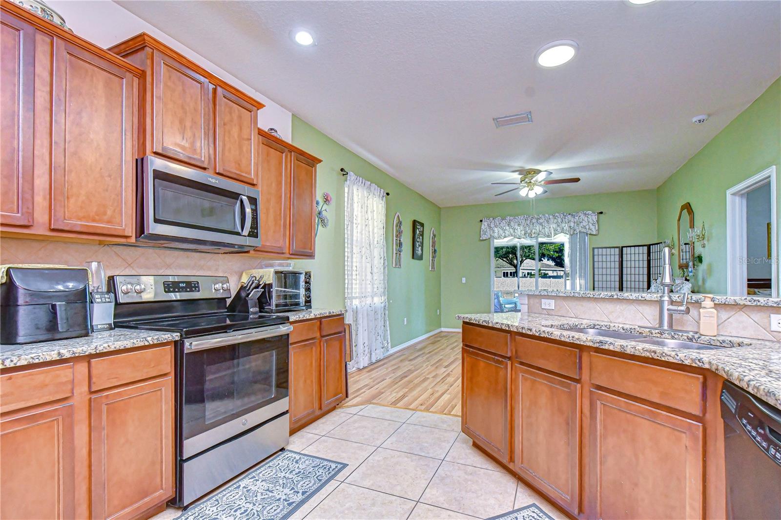6252 TWIN BRIDGES DR — photo 8
