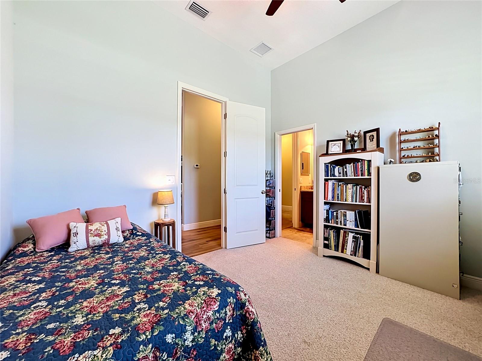 6130 FOXBROOK TRL — photo 33