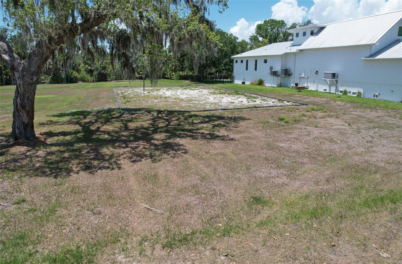 8325 ALAFIA POINTE DR — photo 3