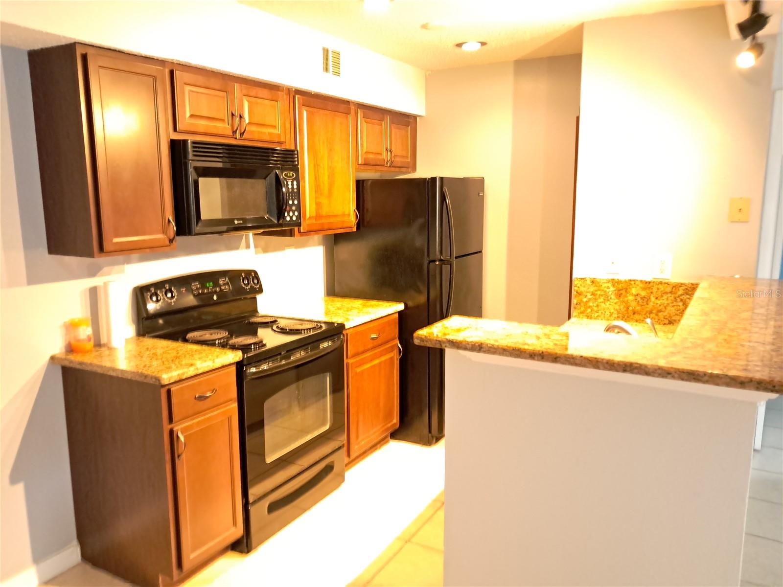 8648 MALLARD RESERVE DR #102 — photo 6