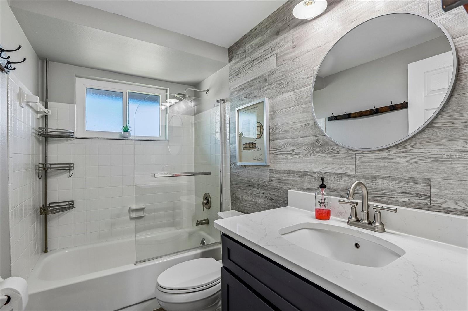 801 FLAMINGO DR — photo 37
