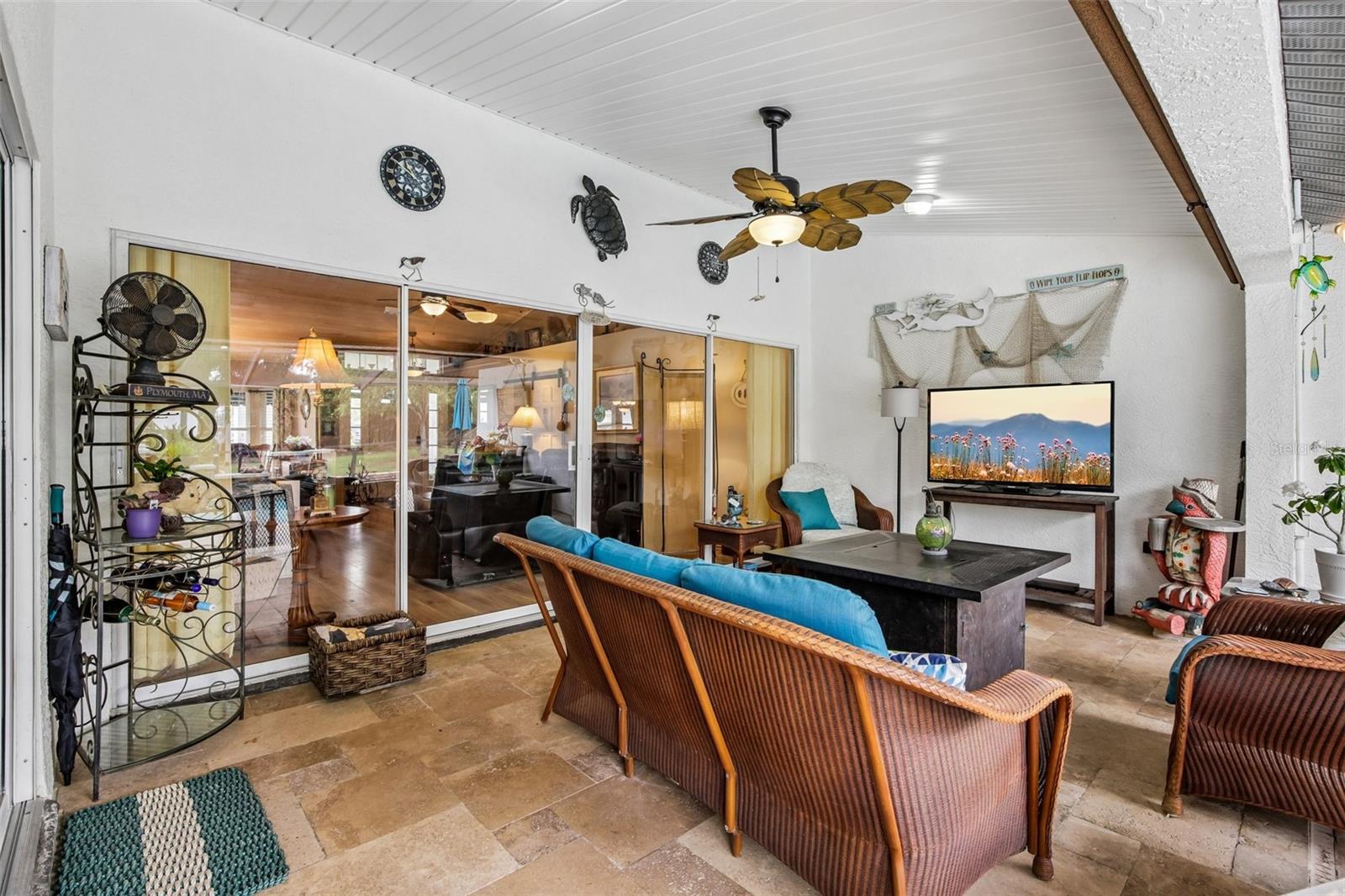 213 N BROCKFIELD DR — photo 44
