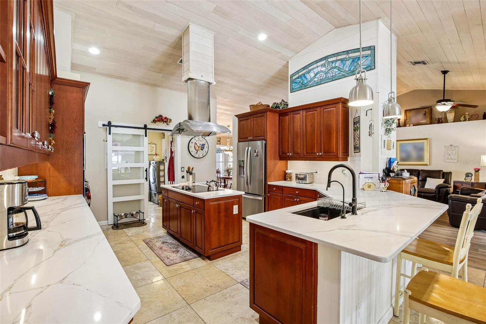 213 N BROCKFIELD DR — photo 22