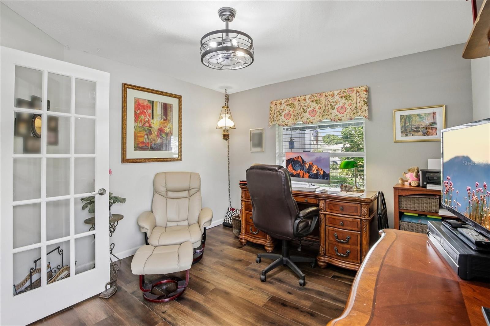 213 N BROCKFIELD DR — photo 37