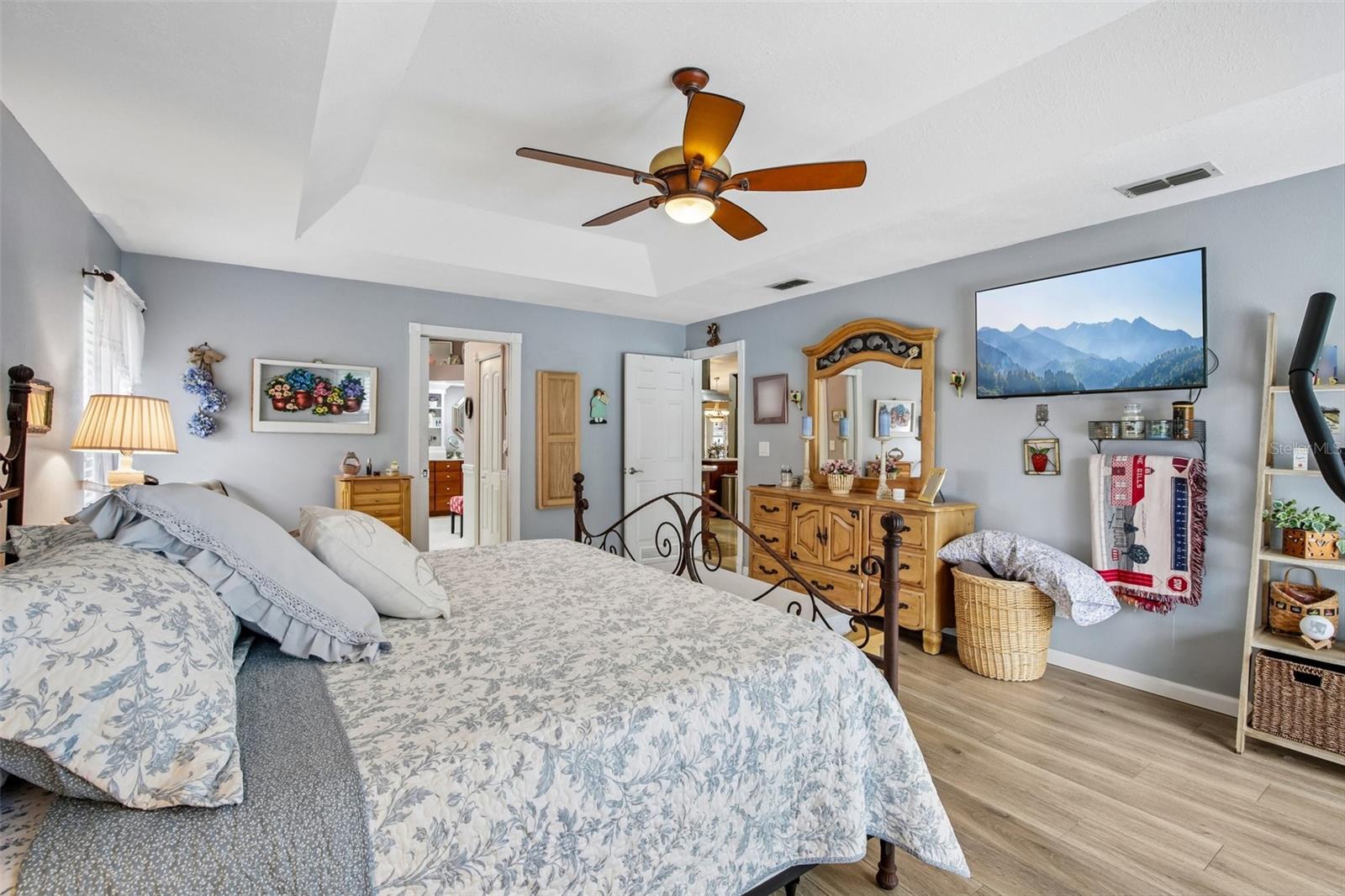 213 N BROCKFIELD DR — photo 32