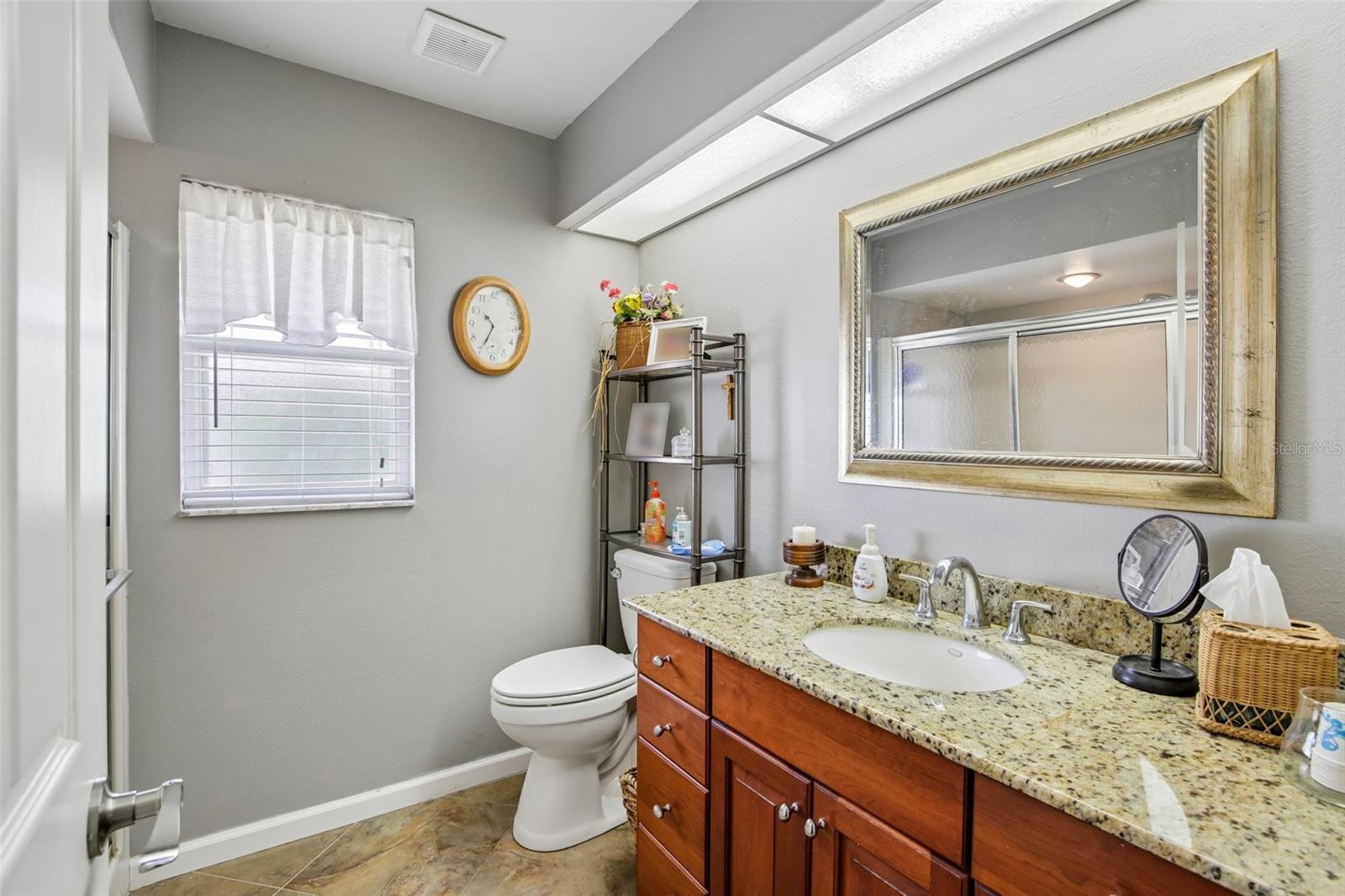 213 N BROCKFIELD DR — photo 39