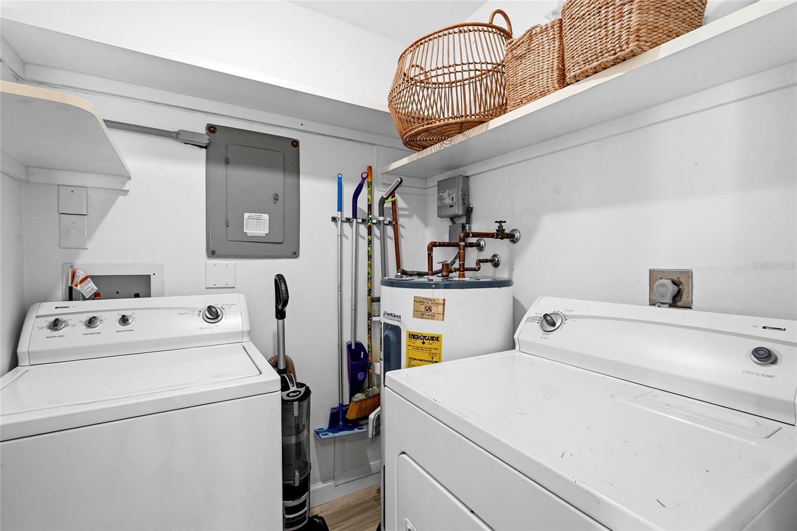 2383 LAKESIDE MEWS #D3 — photo 38