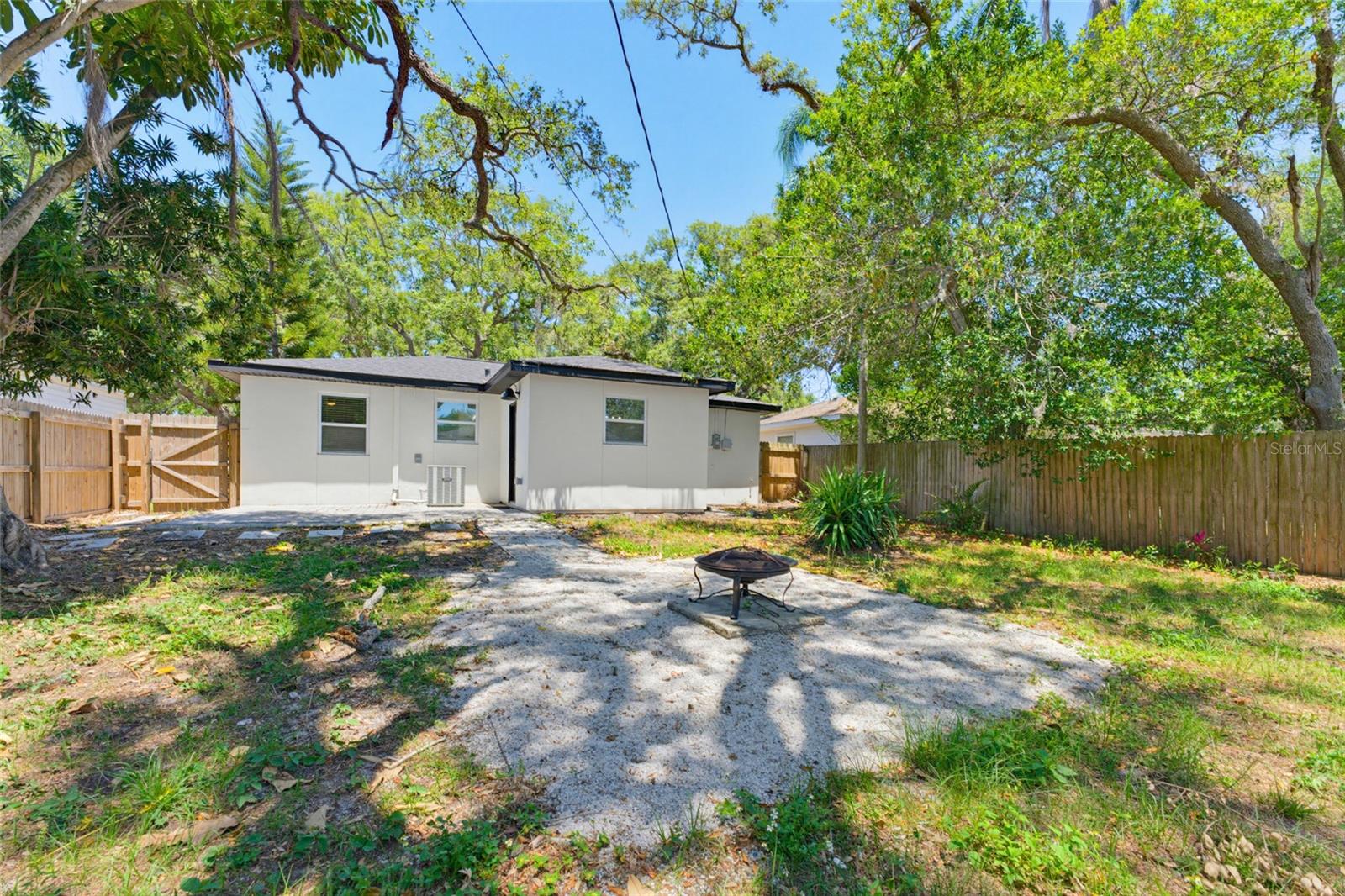 1275 PALM ST — photo 30