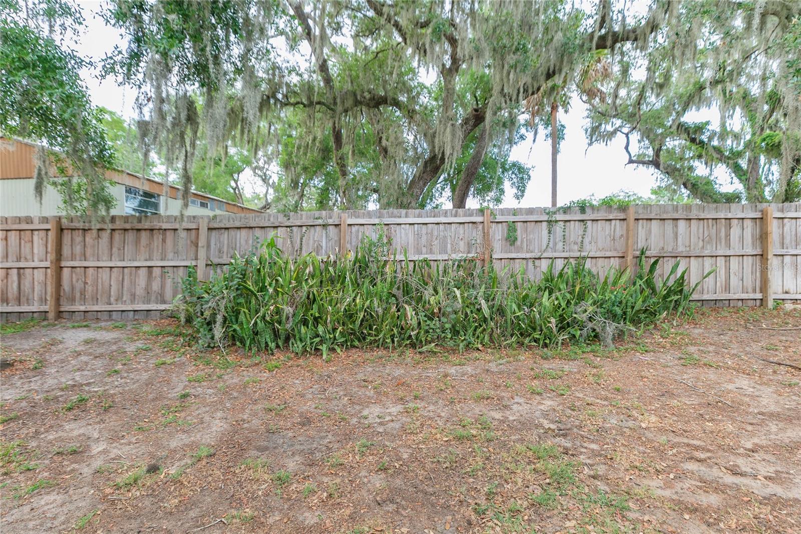 9922 ASHBURN LAKE DR — photo 39