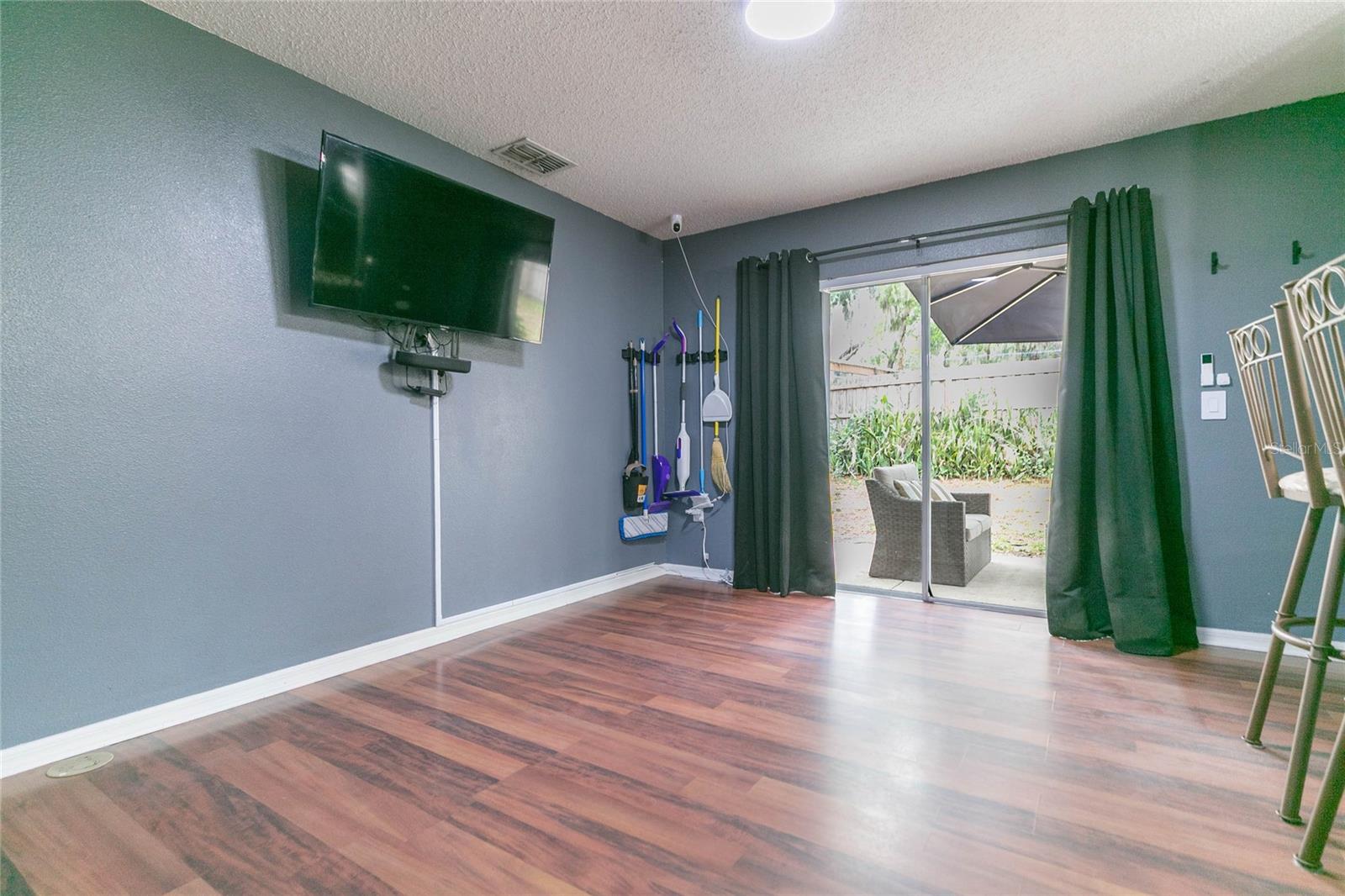 9922 ASHBURN LAKE DR — photo 12