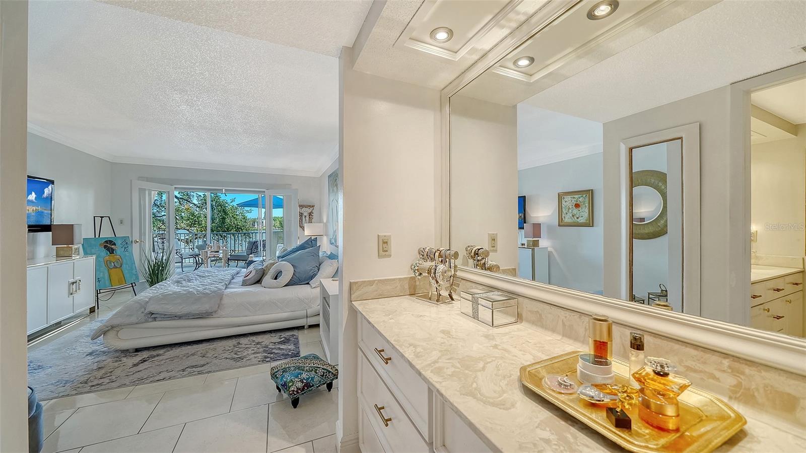 1355 S PORTOFINO DR #103 — photo 40