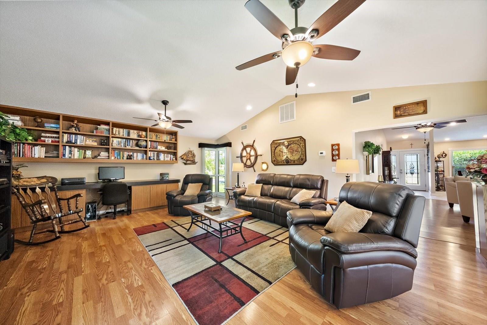 4352 KINGSTON LOOP — photo 24