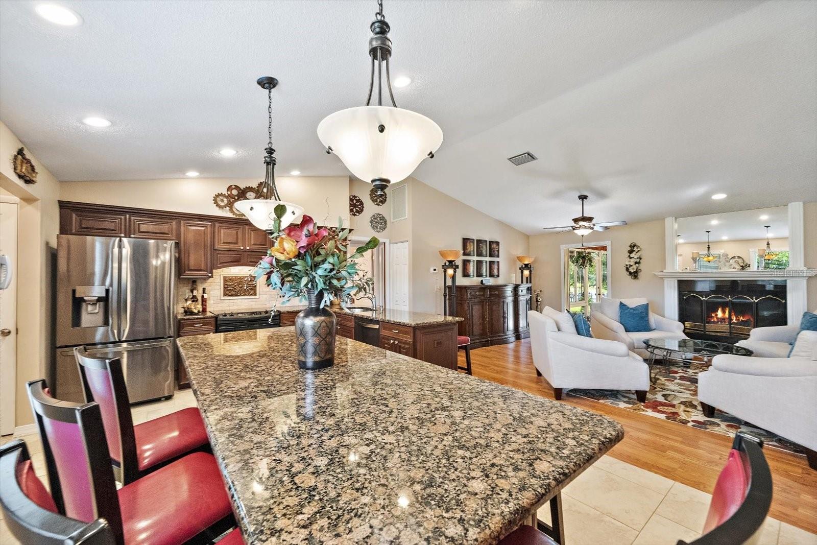 4352 KINGSTON LOOP — photo 4