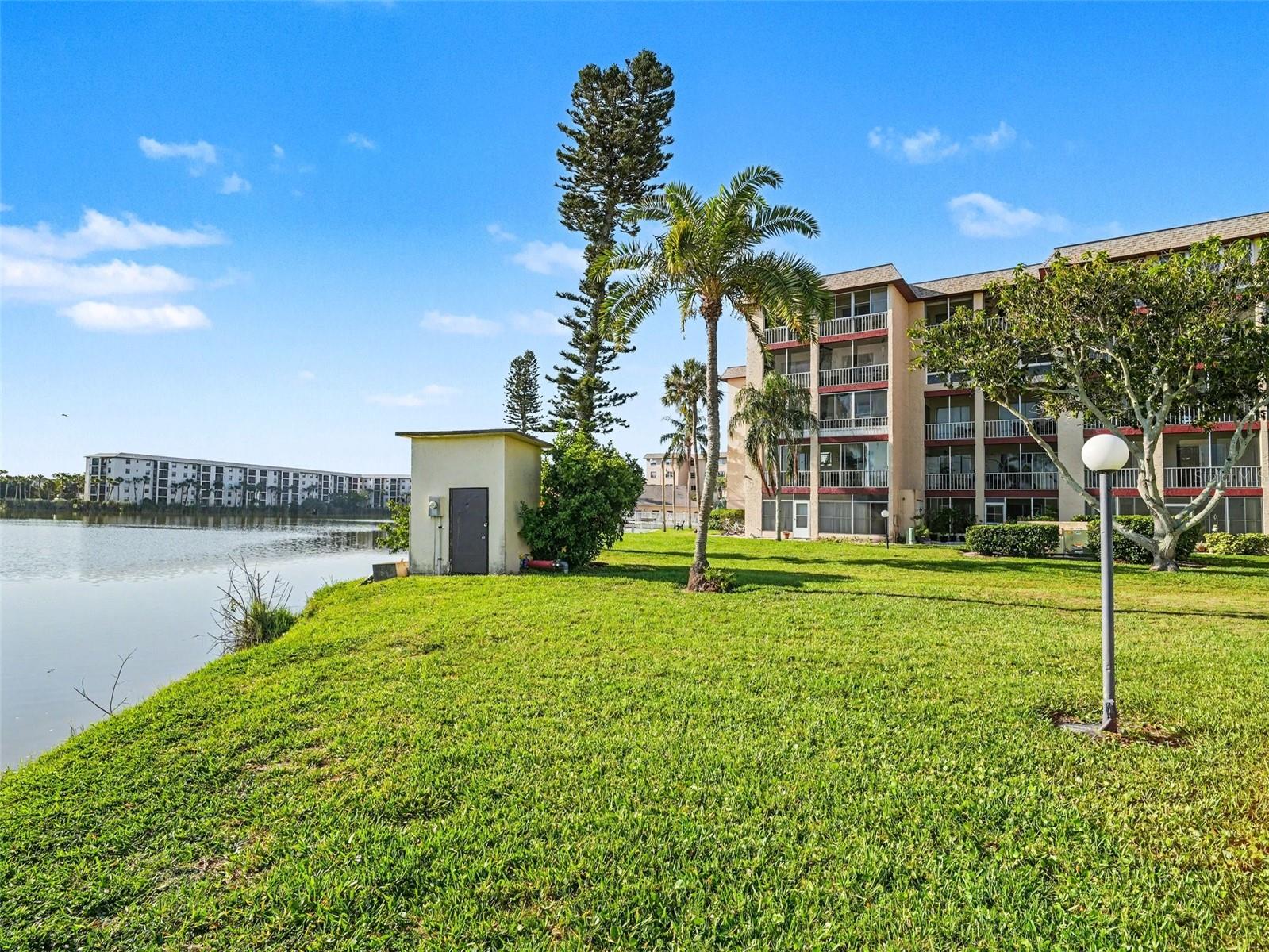 3915 LAKE BAYSHORE DR #306 — photo 20