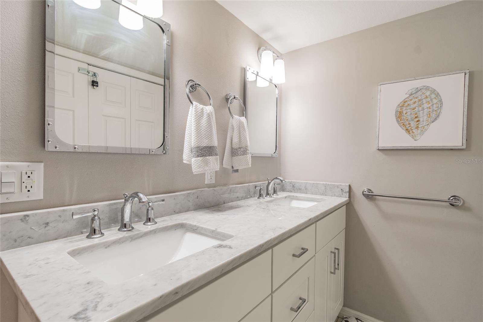 13650 GULF BLVD #402 — photo 18