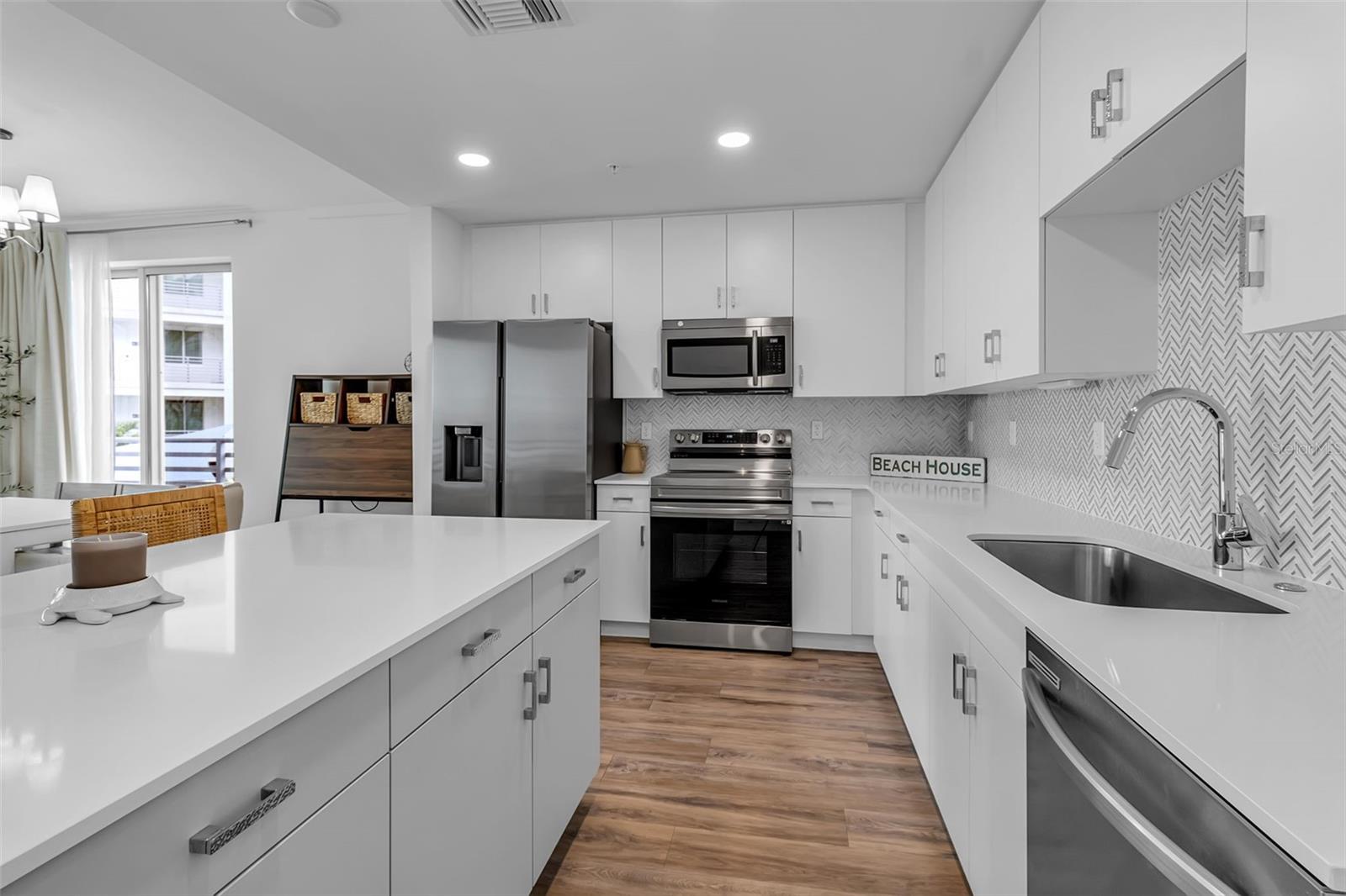 1703 N TAMIAMI TRL #211 — photo 4