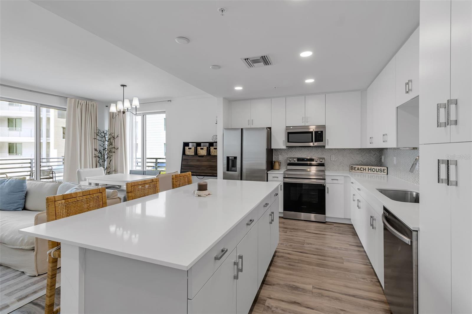 1703 N TAMIAMI TRL #211 — photo 3