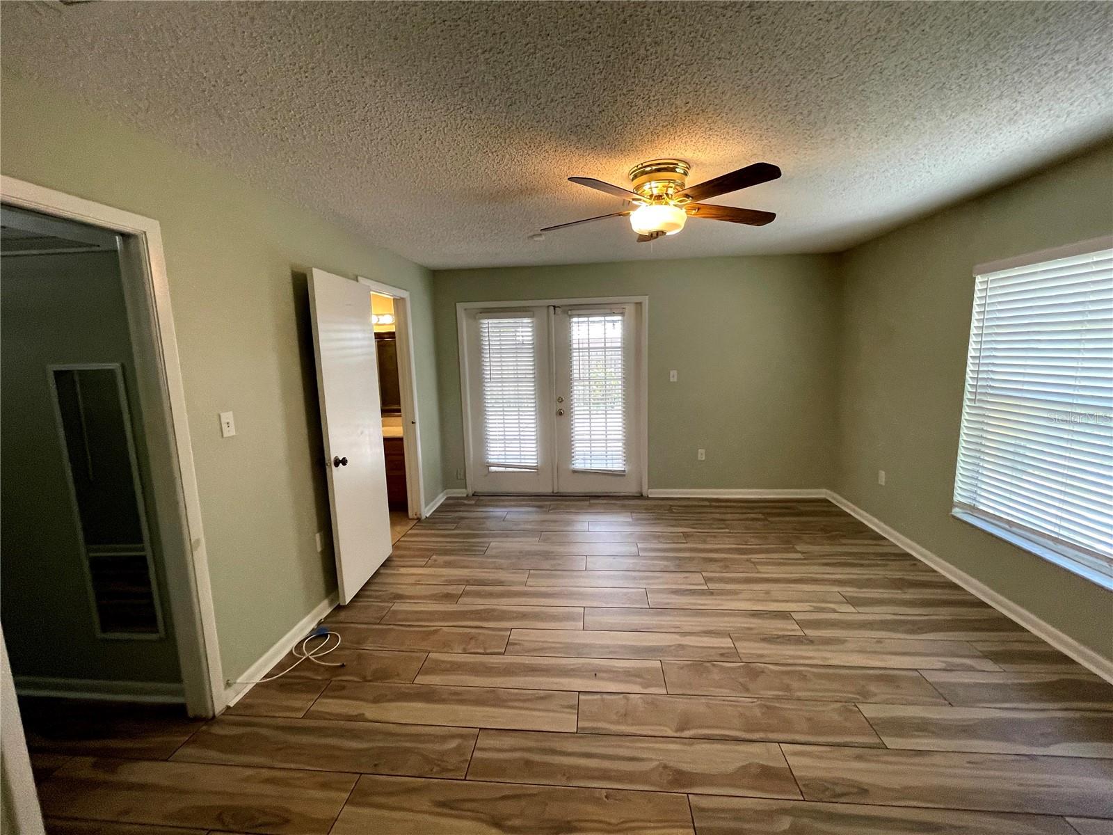 412 W IDLEWILD AVE — photo 44