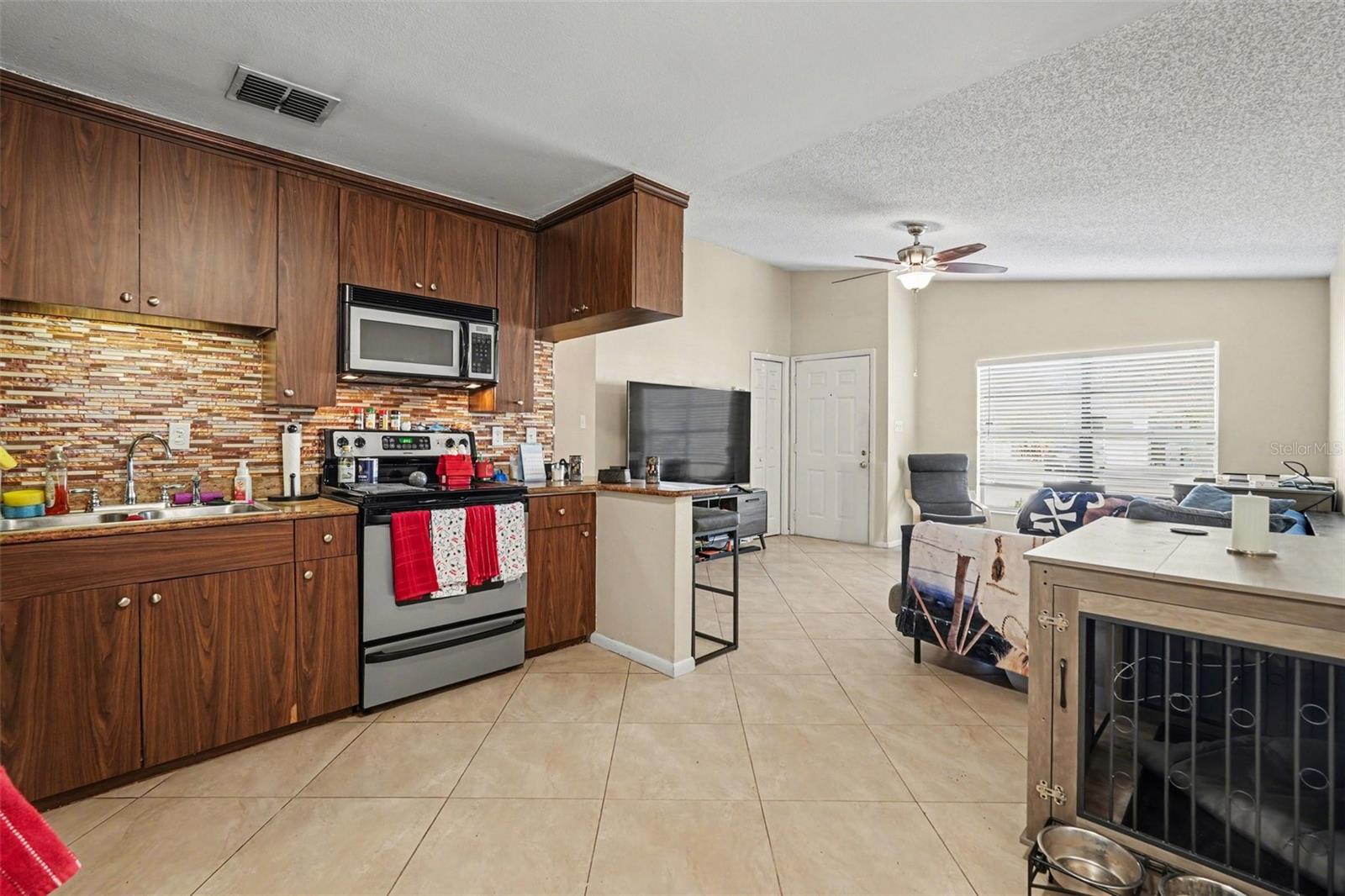 412 W IDLEWILD AVE — photo 11