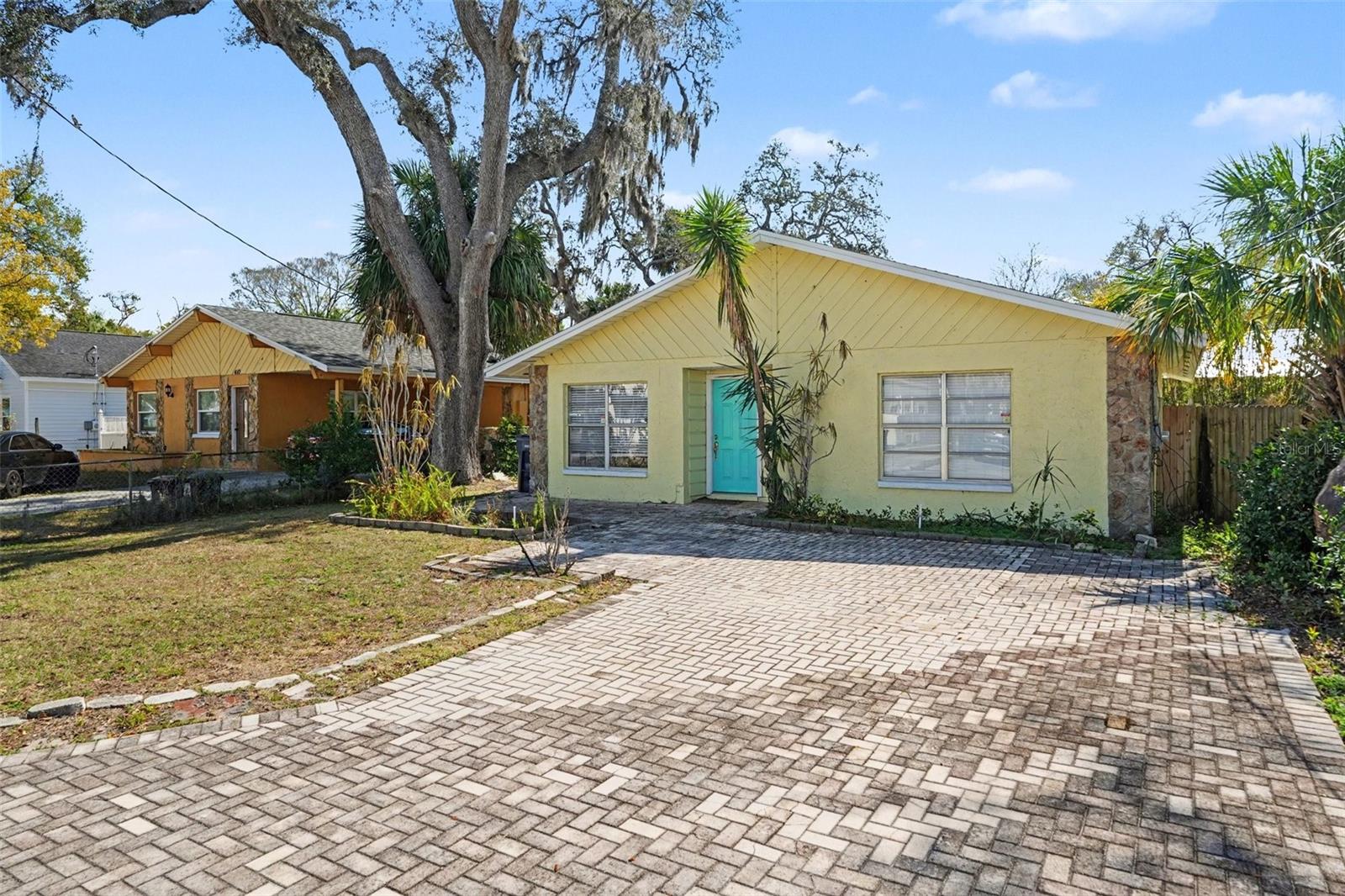 412 W IDLEWILD AVE — photo 3