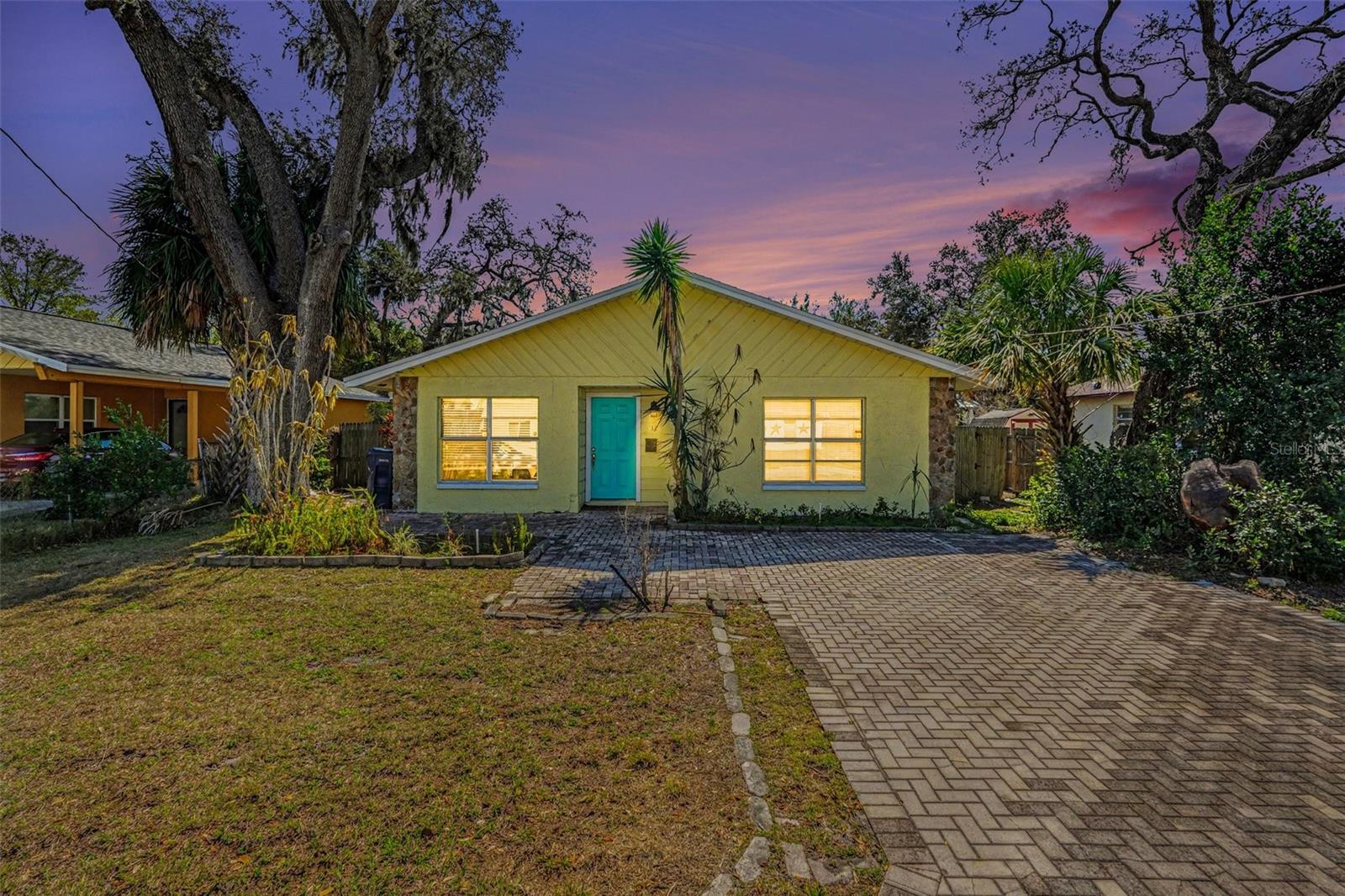 412 W IDLEWILD AVE — photo 4