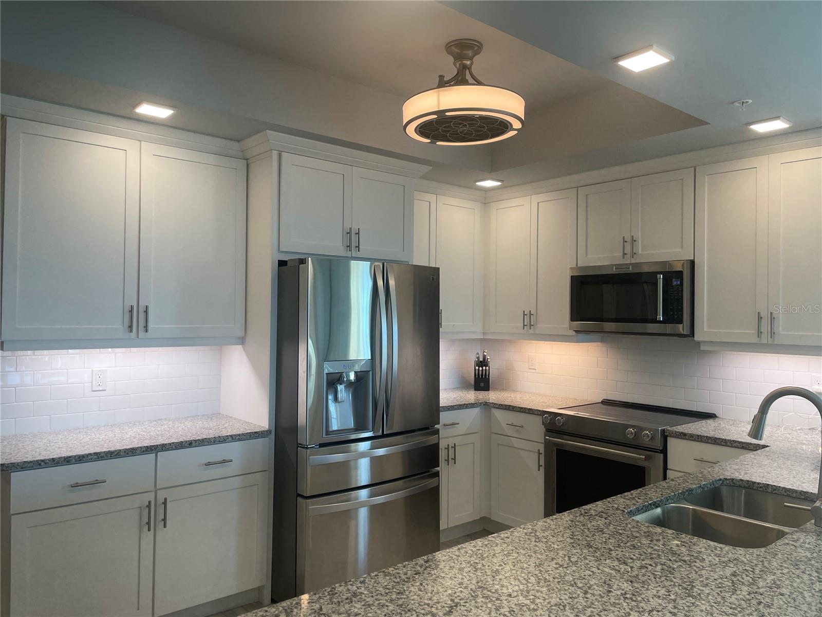 260 HIDDEN BAY DR #401 — photo 8