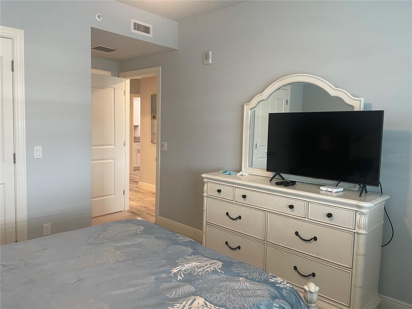 260 HIDDEN BAY DR #401 — photo 36