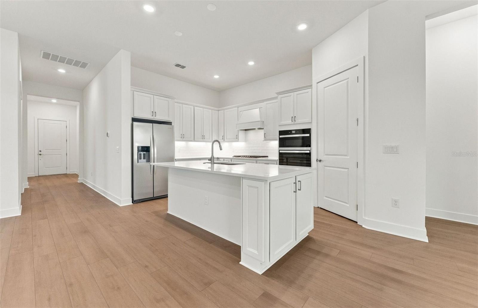 11320 CLAY AVE — photo 3