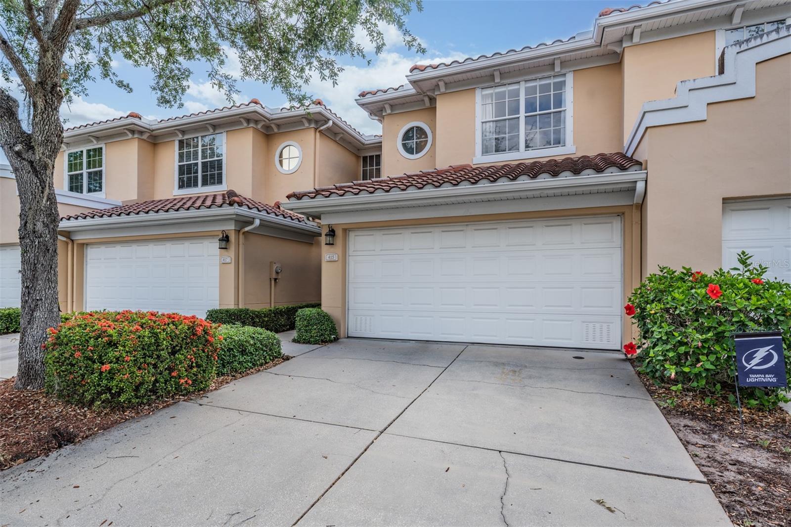 415 BARCELONA DR — photo 36