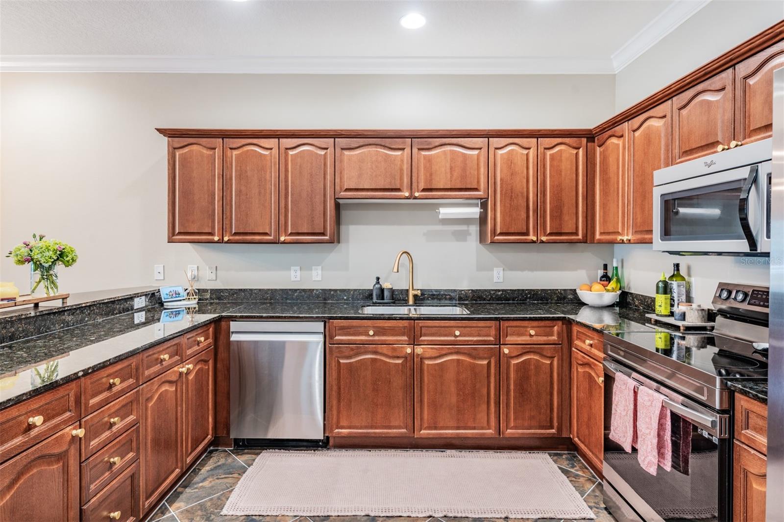 415 BARCELONA DR — photo 13