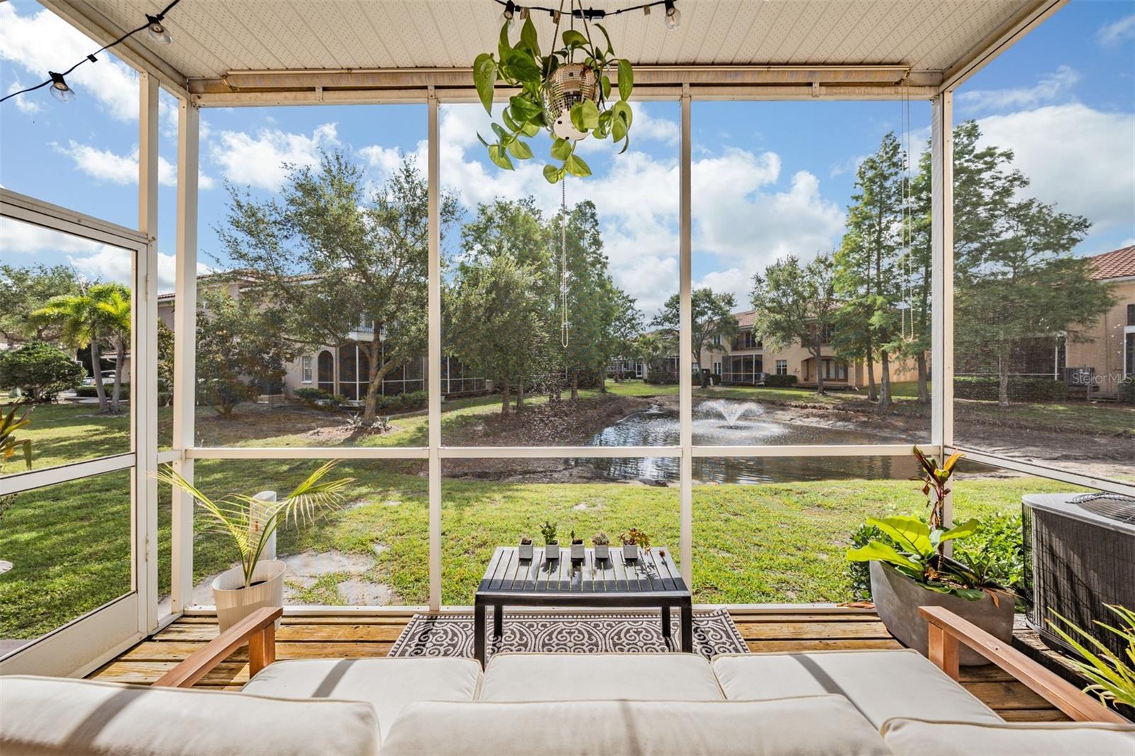 415 BARCELONA DR — photo 31