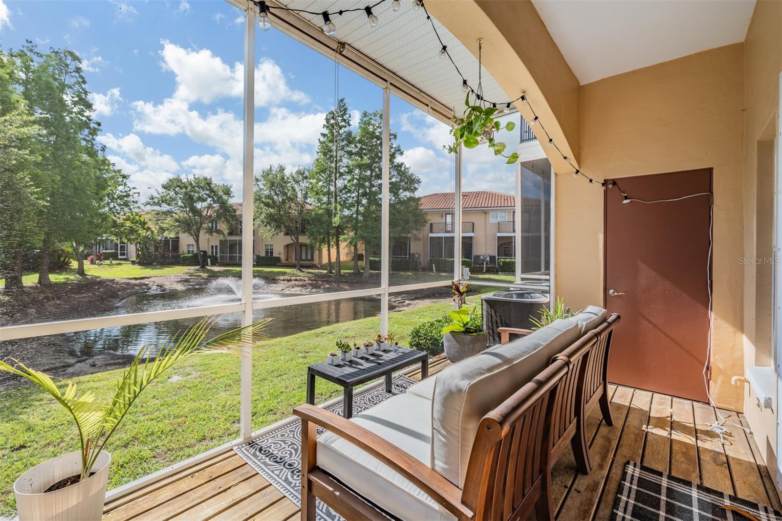 415 BARCELONA DR — photo 2