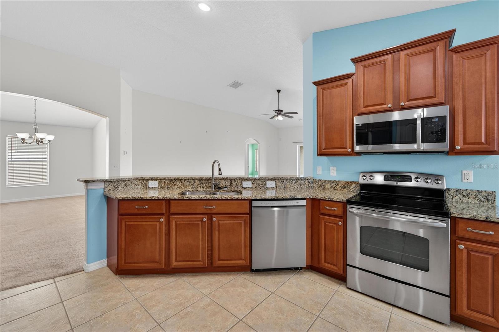 13128 ROYAL PINES AVE — photo 13