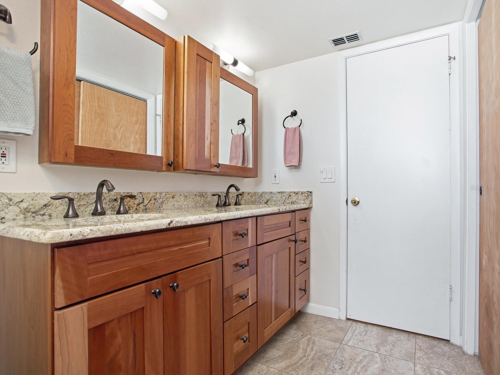 1005 GULF BLVD #10 — photo 39