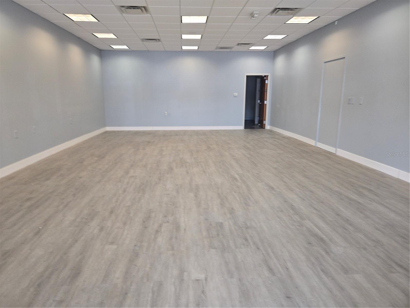 14202 N NEBRASKA AVE #14202 — photo 2