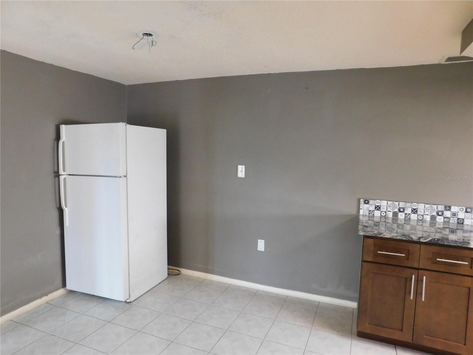 3220 COLDWELL DR — photo 3