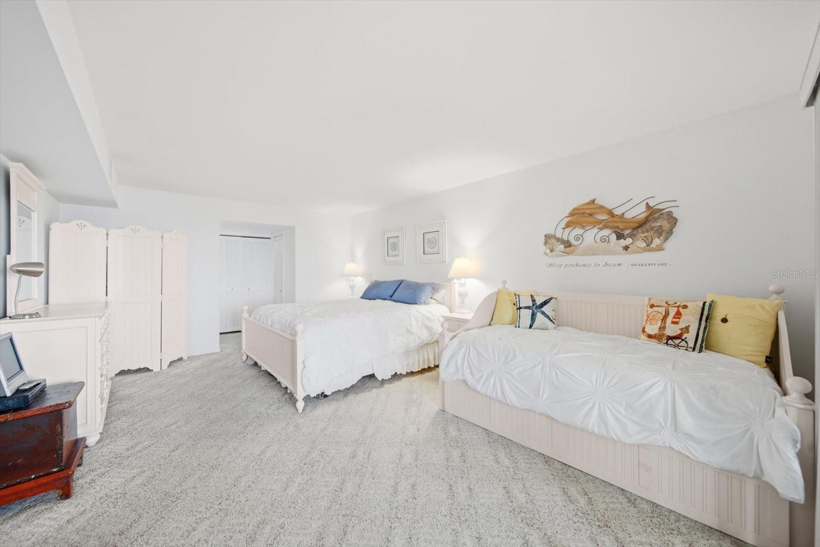 5108 BRITTANY DR S #607 — photo 21