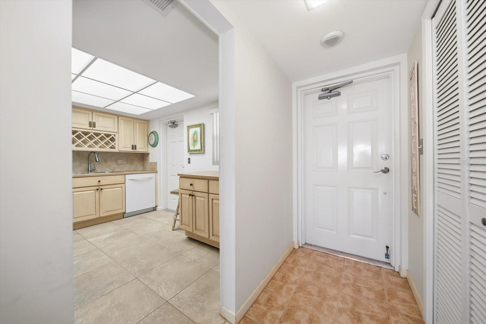 5108 BRITTANY DR S #607 — photo 5
