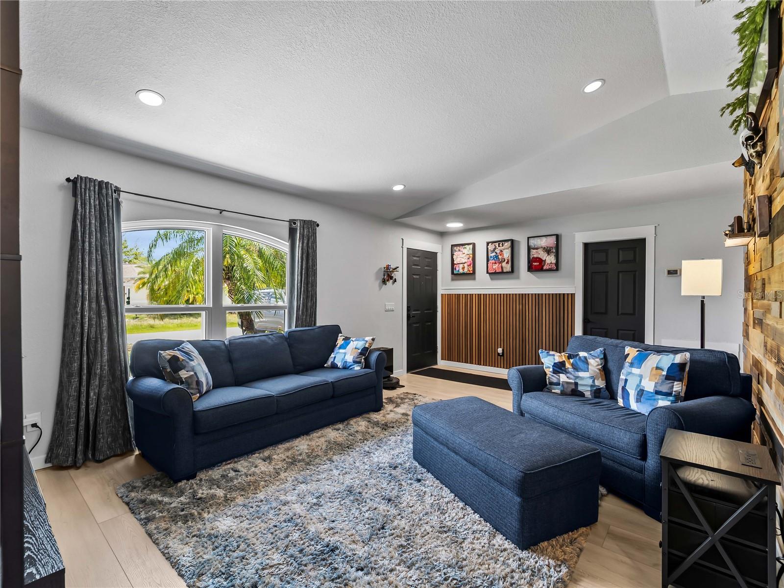 1729 MILAN ST — photo 9