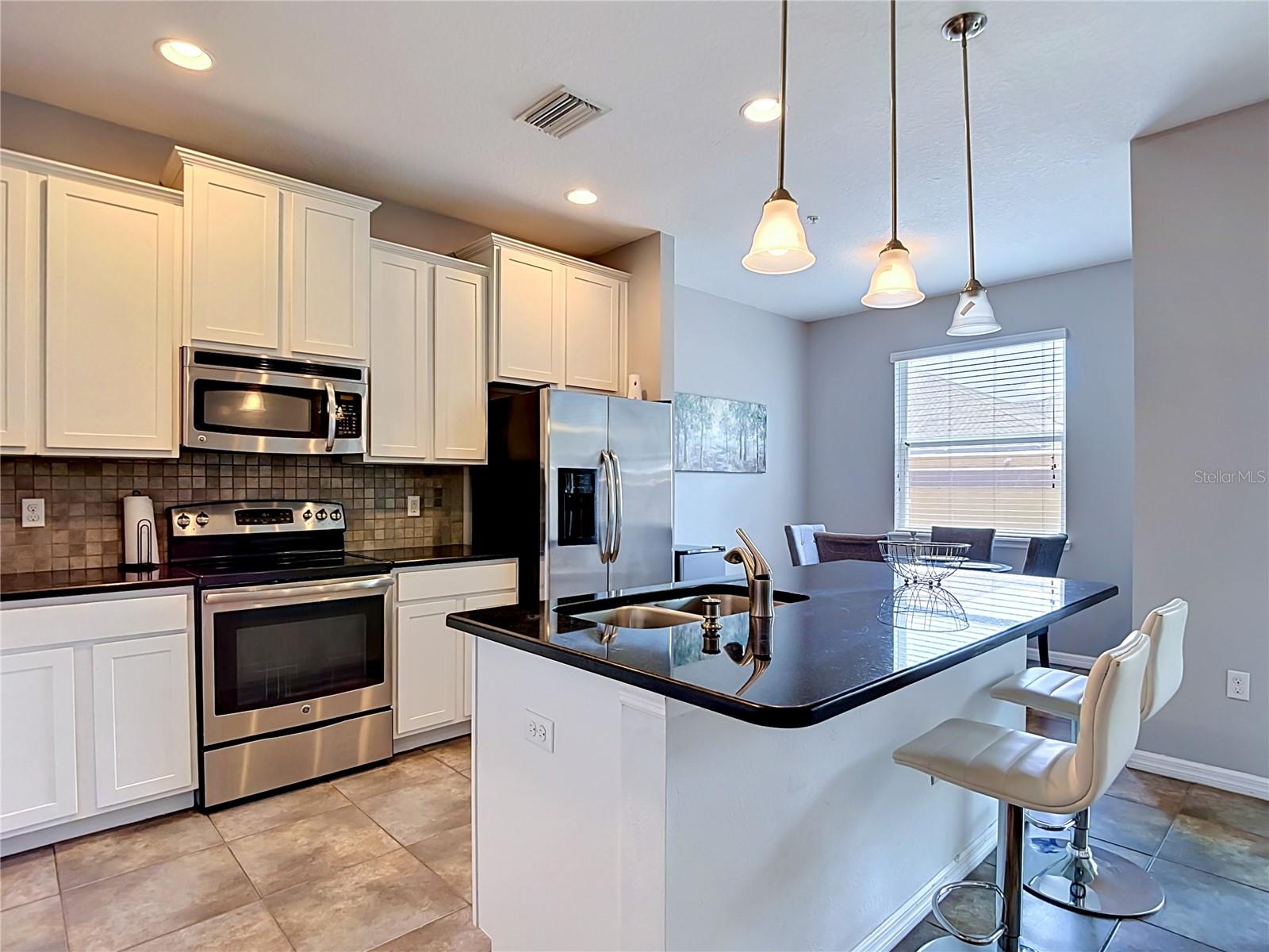 8615 ANDALUCIA FIELD DR — photo 12