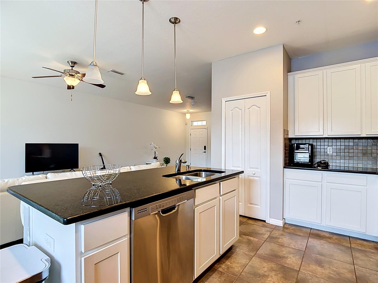 8615 ANDALUCIA FIELD DR — photo 16