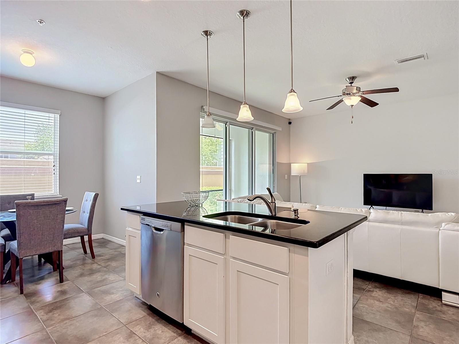 8615 ANDALUCIA FIELD DR — photo 14