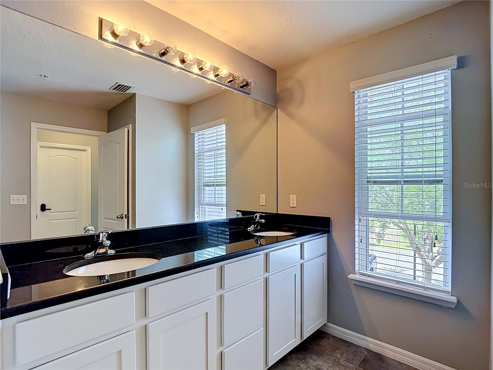 8615 ANDALUCIA FIELD DR — photo 25