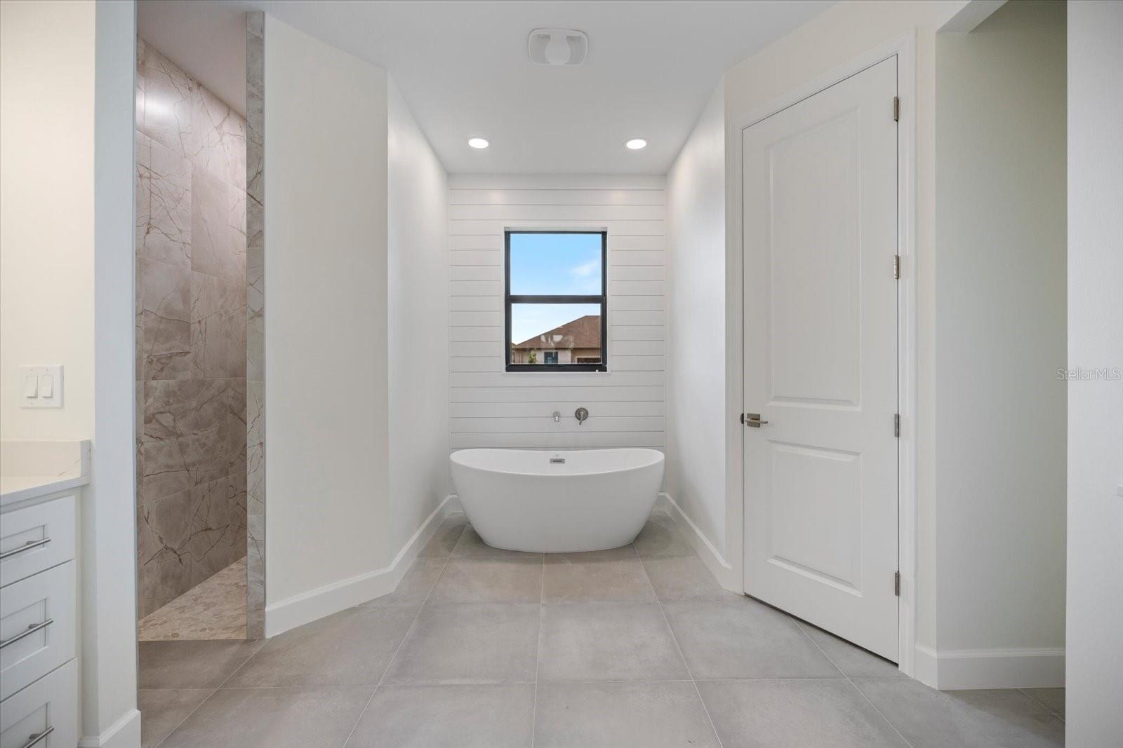 12134 MALLORCA AVE — photo 17