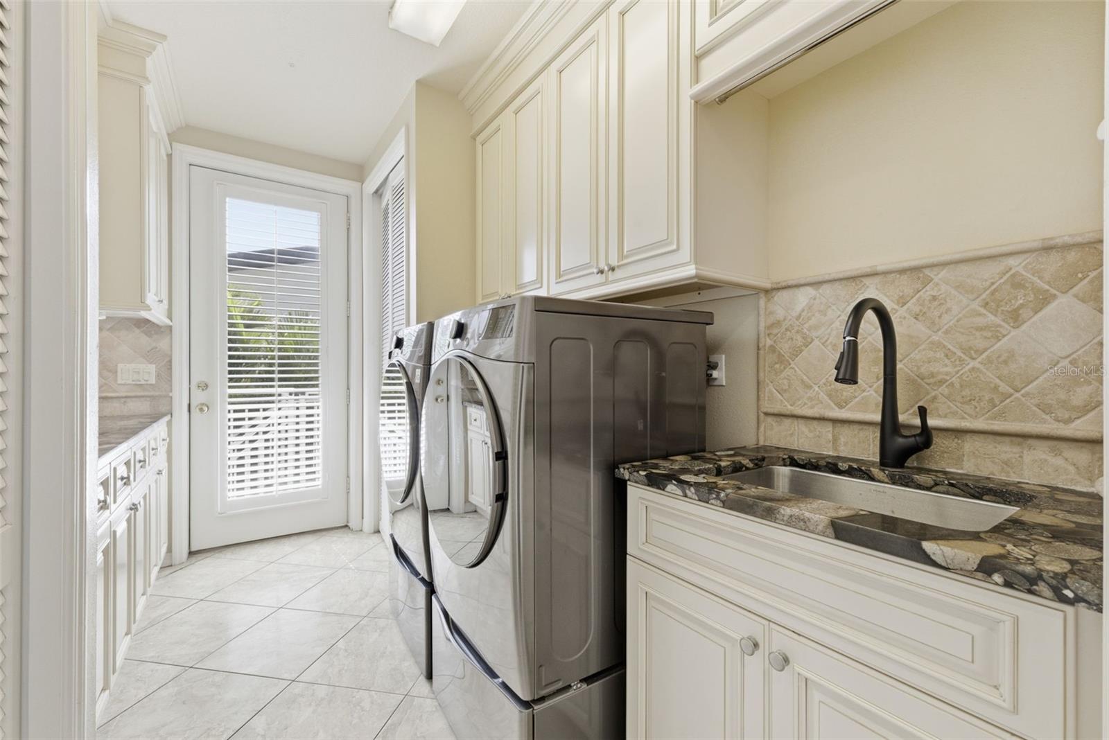 24 N PINE CIR — photo 39