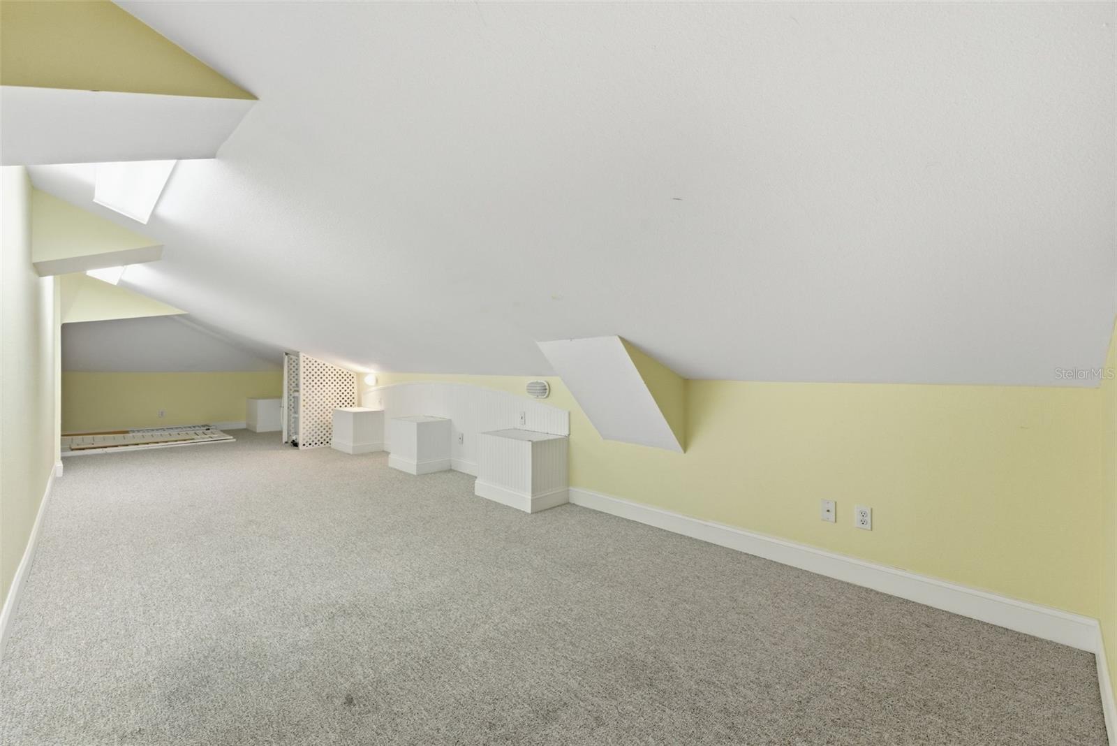 24 N PINE CIR — photo 68